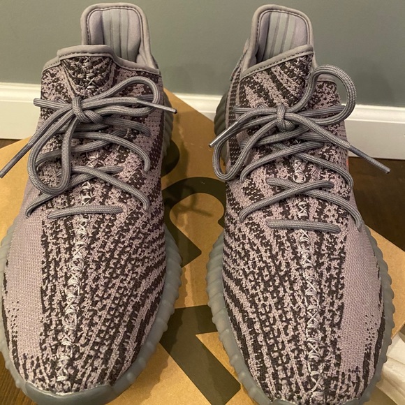 AUTHENTIC YEEZY BOOST 350 BELUGA 2.0 - Picture 3 of 7